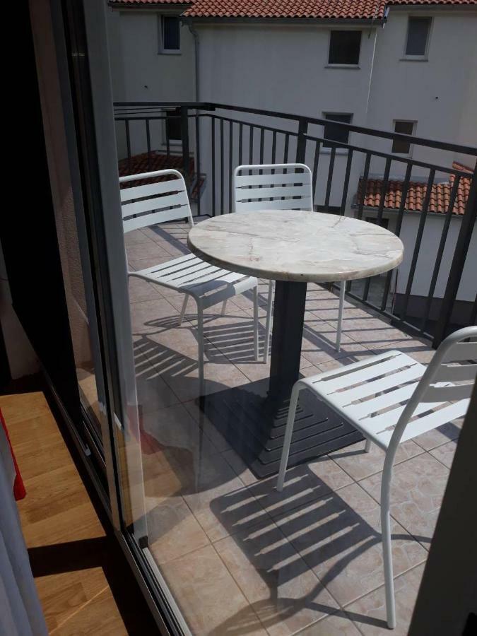 Apartment Viskovo Bagian luar foto